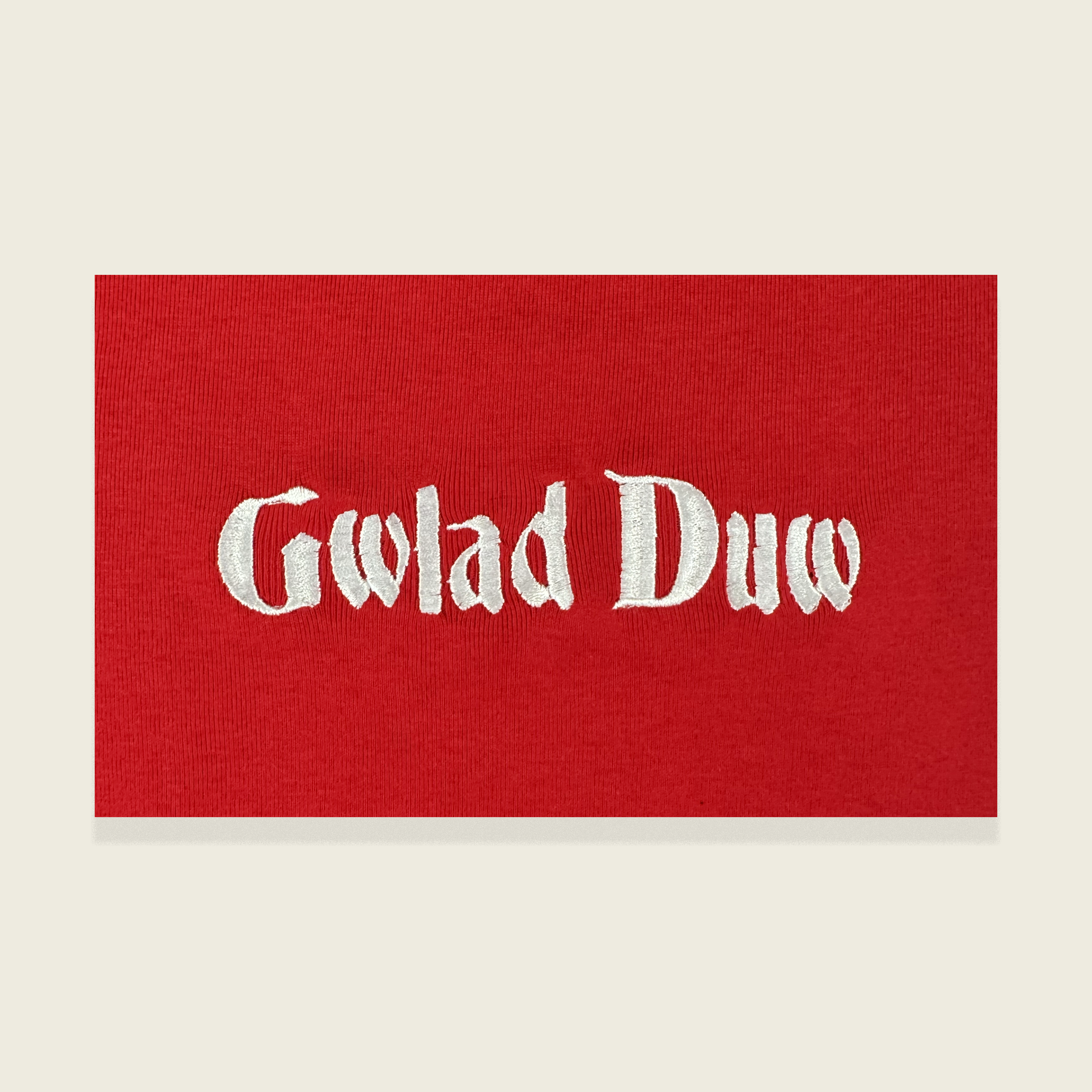 GWLAD DUW CROP TEE
